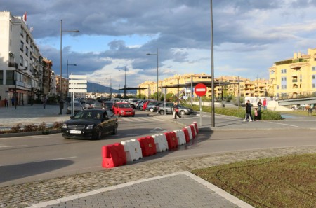 La rotonda central del bulevar podría abrirse en horario restringido