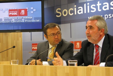 El PSOE pide a Ángeles Muñoz que explique su relación con empresas de Gibraltar