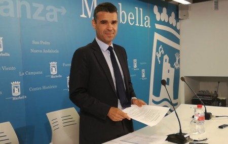 Bernal: "La UNED no se va a cerrar en Marbella, lo del PP es indecente"