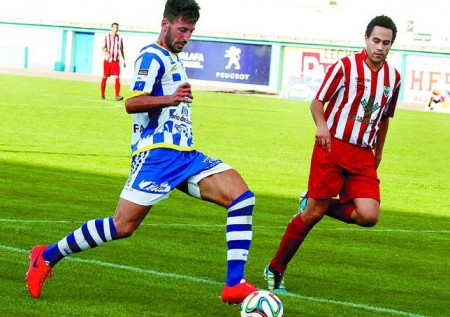 El central Fernando Pajarero, muy cerca de fichar por el Marbella FC