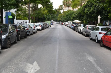 Un carril bici en Camilo José Cela aliviará la zona de mármol en verano
