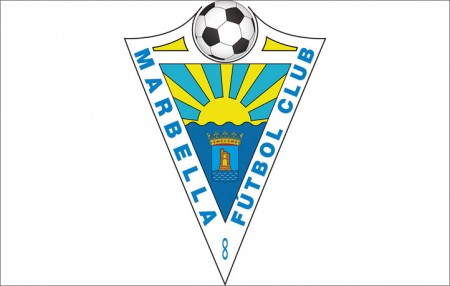 El Marbella FC renuncia a cambiar su escudo por la presión de la afición