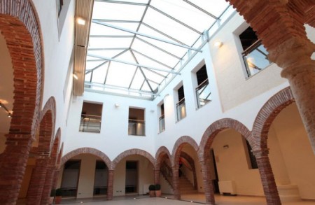 El Ayuntamiento y la UNED buscan soluciones para el aula de Marbella