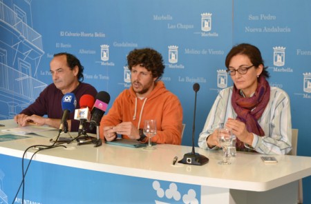 Podemos critica el "oscurantismo" en la contratación de personal