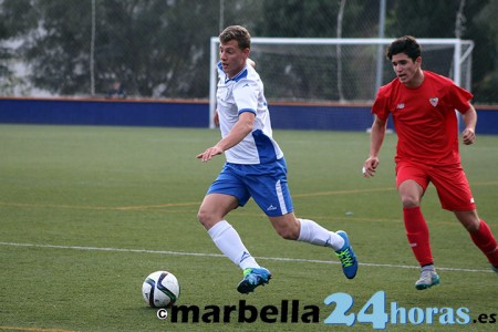 El caterano Niko se queda en la primera plantilla del Marbella FC