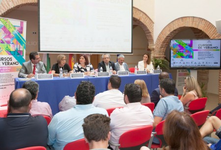 Apuesta por un tribunal contra el terrorismo en el cierre de los cursos de la UMA en Marbella