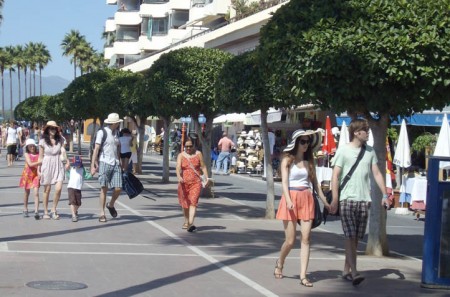 Herido muy grave un joven tras caer desde un balcón en Marbella