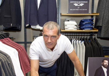 Antonio Banderas lanza en Marbella su primera colección de moda