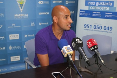Mehdi Nafti: "Tendremos la misma mentalidad en casa o fuera"