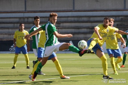 Javi Ontiveros y Loren marcan en las goleadas de Malagueño y Betis B
