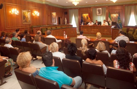 El Consistorio escucha las sugerencias de los comerciantes del Casco Antiguo