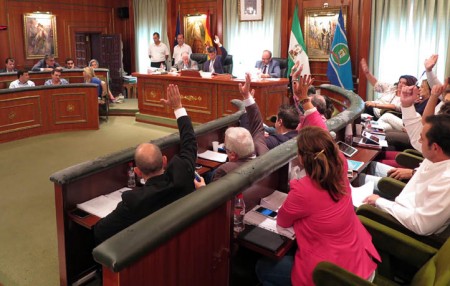 Sanidad y educación, protagonistas en el pleno de septiembre en Marbella