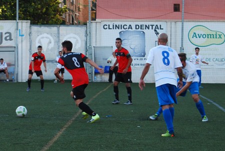 El San Pedro consigue un valioso punto en su visita a El Palo (0-0)