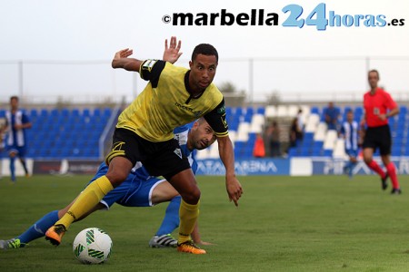 El Marbella FC pierde al lateral David por una fractura en el brazo