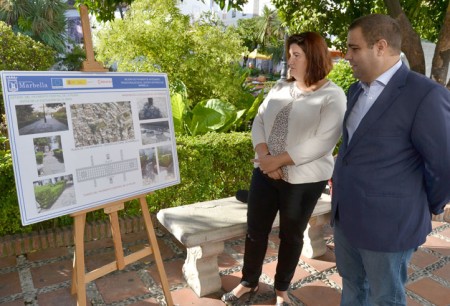Marbella remodela el empedrado artístico de la Plaza de Los Naranjos