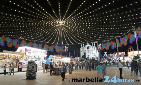 La Feria de San Pedro arranca esta noche con fuegos artificiales y pregón