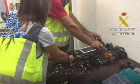 Desarticulan una banda que robaba en chalés mientras sus moradores dormían