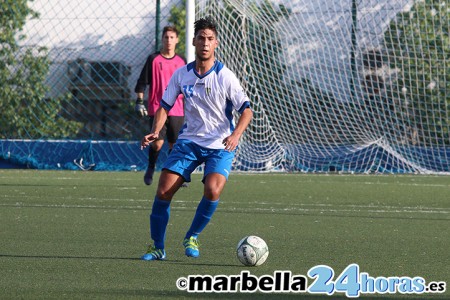 Los Compadres salva un punto con uno menos ante el Fuengirola (1-1)