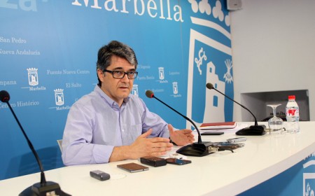 Porcuna pregunta a Baldomero León si su mujer trabajó en el Ayuntamiento