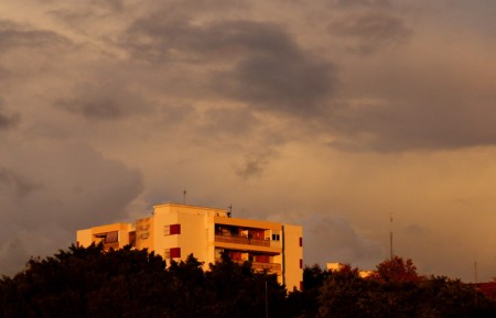Meteorología vuelve a activar este jueves en Marbella la alerta naranja