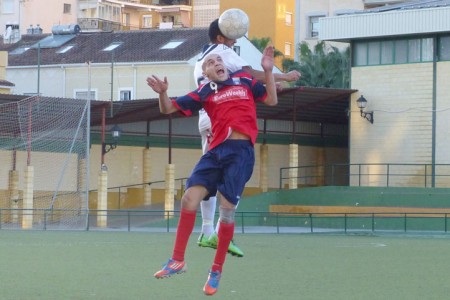 El Atlético Marbella encaja en Fuengirola su segunda derrota (4-1)
