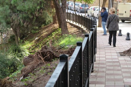 Más seguridad para los peatones en el Parque de la Represa de Marbella