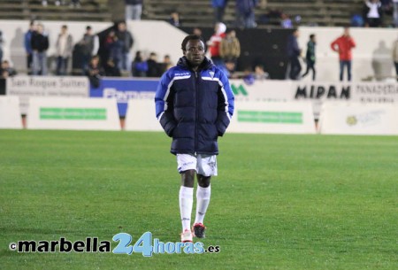 El Marbella FC recibe el tránsfer de Ebwelle y podrá debutar ante el Linares