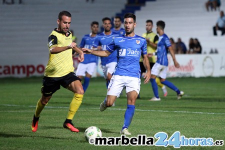 El Marbella defiende puesto de fase de ascenso ante el Linares Deportivo