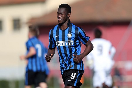 El nuevo delantero del Marbella es el joven cedido por el Inter Zé Turbo