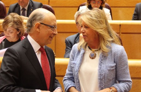 Muñoz anuncia ahora una "rapida" actuación del Gobierno en las playas