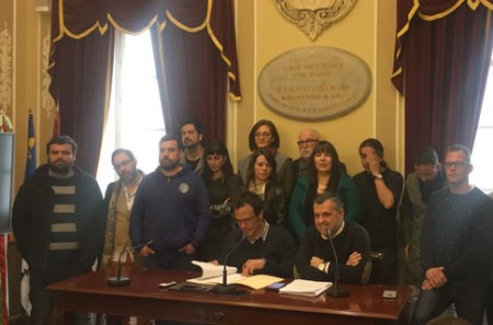 Podemos pide a la Junta de Andalucía planes de empleo "de calidad"
