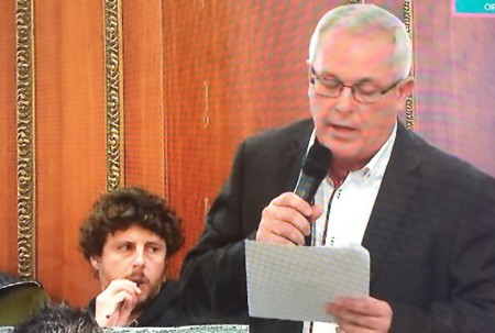 La tensión OSP-Podemos llega al pleno y Piña y Núñez se enzarzan