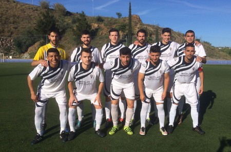 El Atlético Marbella consigue una nueva victoria ante el Cártama (2-0)