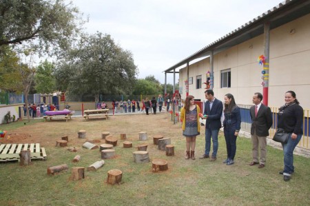 El colegio Pinolivo crea una zona verde a propuesta de los alumnos