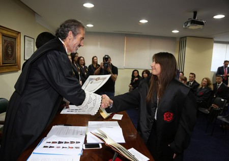 Trece nuevos letrados juran en el Colegio de Abogados de Marbella