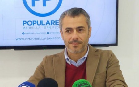 El PP critica la situación de Puerto Banús y exige medidas al tripartito