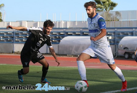 El Marbella FC mantiene la plaza de Copa del Rey pero sus rivales aprietan
