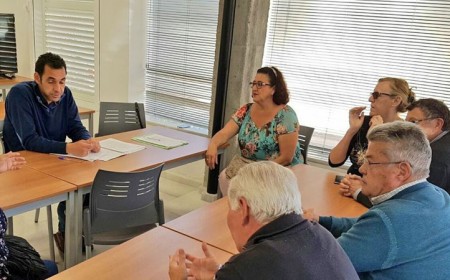 El Ayuntamiento explica a los vecinos el nuevo Reglamento de Distritos