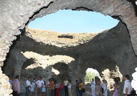 Ampliado el horario de visita a las termas romanas de Guadalmina