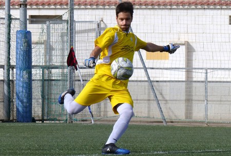 El Atlético Marbella vence (0-2) en casa del segundo clasificado