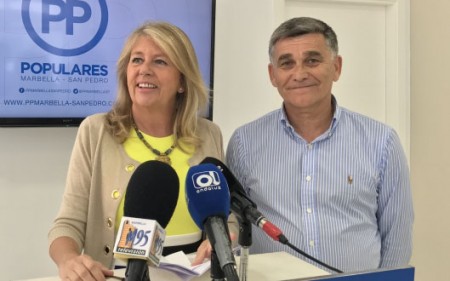 Ángeles Muñoz reaparece y esquiva el caso de los cargos de confianza