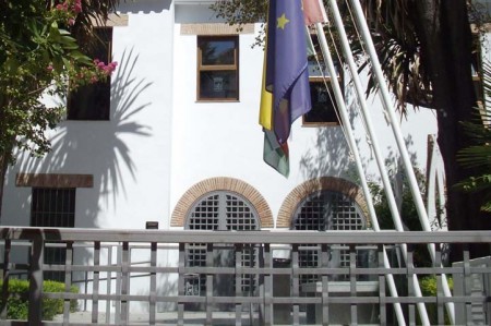 Marbella mantiene el aula de la UNED y la amplía con tres titulaciones