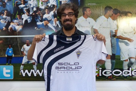Rafa Ucles renueva como entrenador del Atlético Marbella