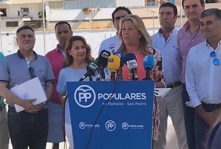 Ángeles Muñoz acusa al tripartito de "hacer retroceder" a Marbella