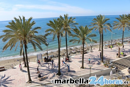 Prohibida la circulación de bicicletas en la zona de mármol del paseo marítimo