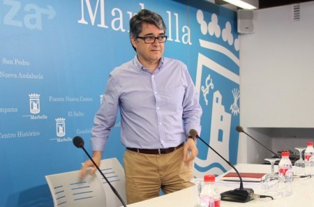 El PSOE pide a Muñoz que no tape sus problemas judiciales a costa de Marbella