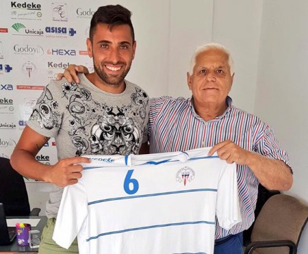 El portero Manolo Reina jugará la próxima temporada en el CD El Palo