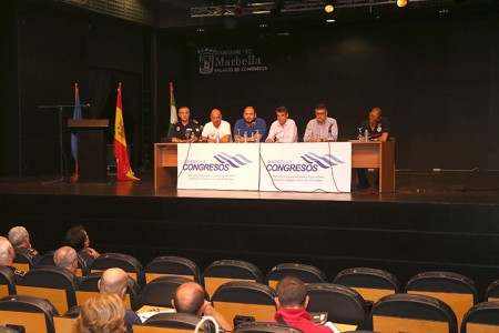 Bernal insiste en reforzar las plantillas de la Policía Local y Bomberos