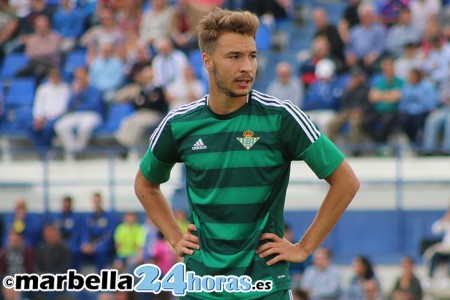El marbellí Loren debuta con el primer equipo del Betis en Alemania