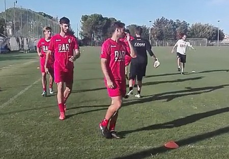 El central marbellí Iván Márquez está a prueba con el Bari italiano